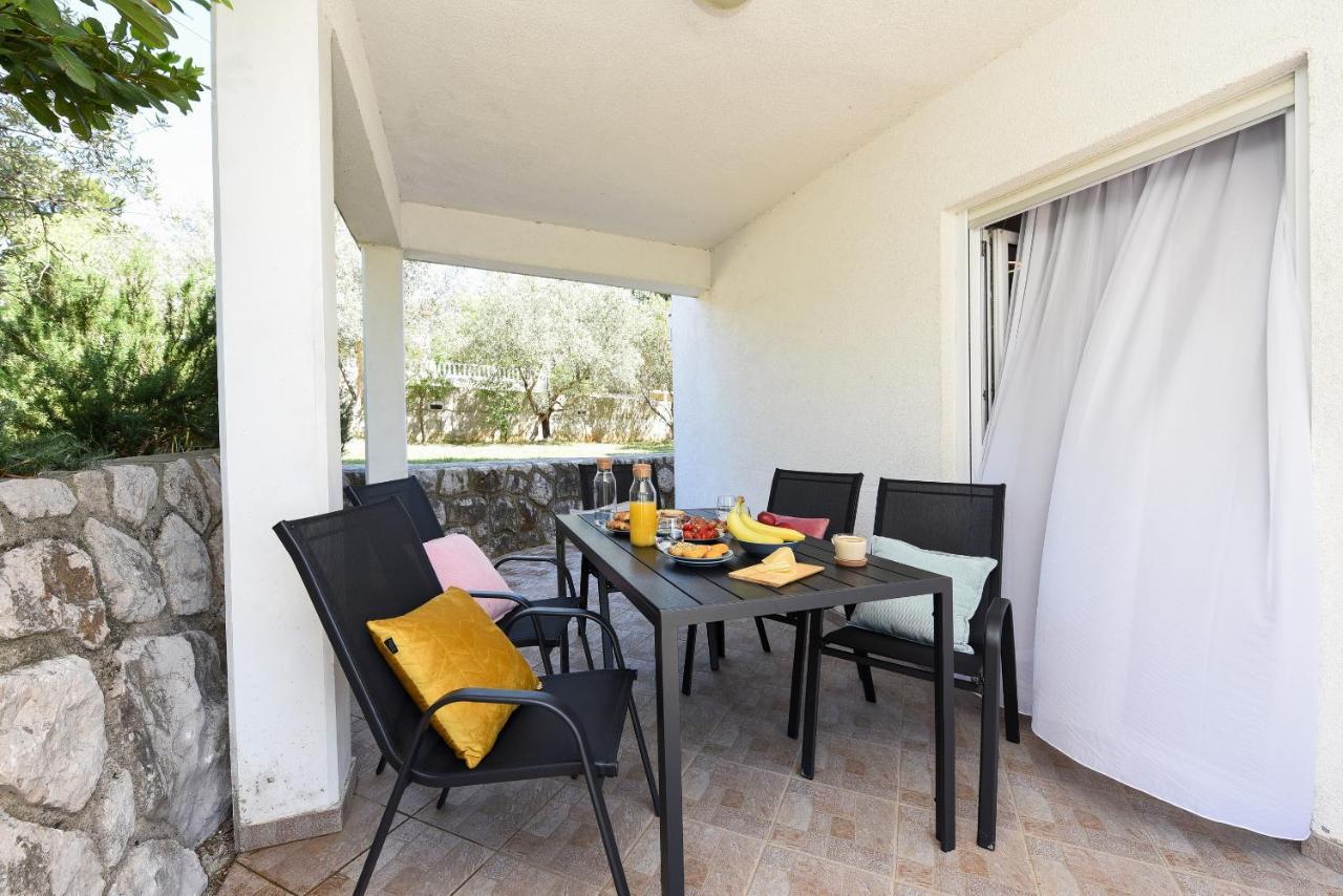 Malako Family Apartments Seline Exterior photo